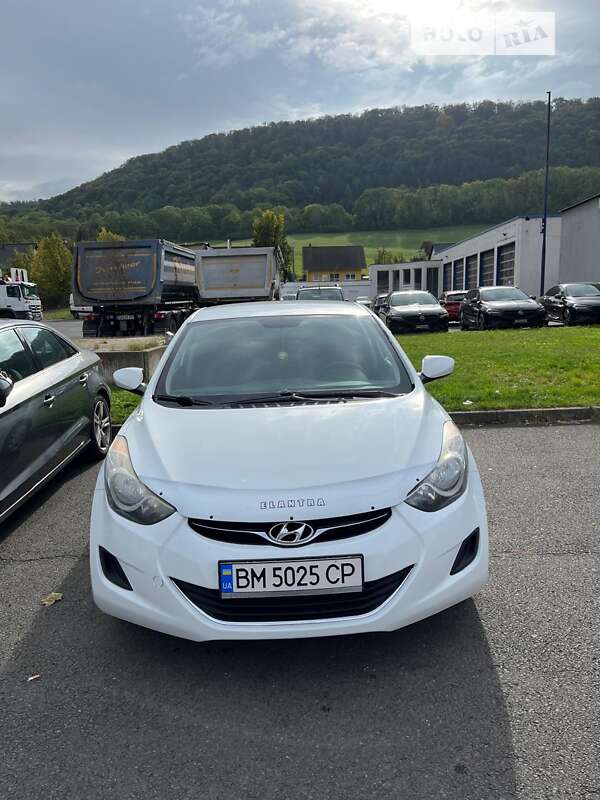 2011 hyundai elantra