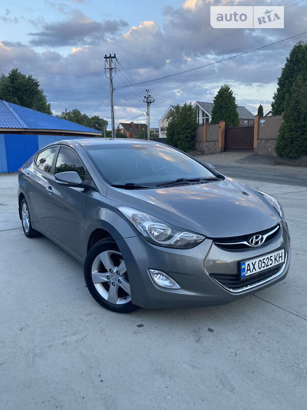 2013 hyundai elantra