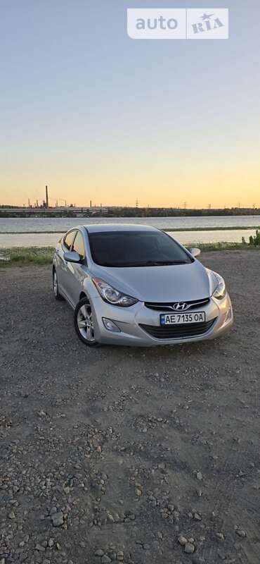 2013 hyundai elantra