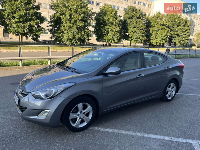 2012 hyundai elantra