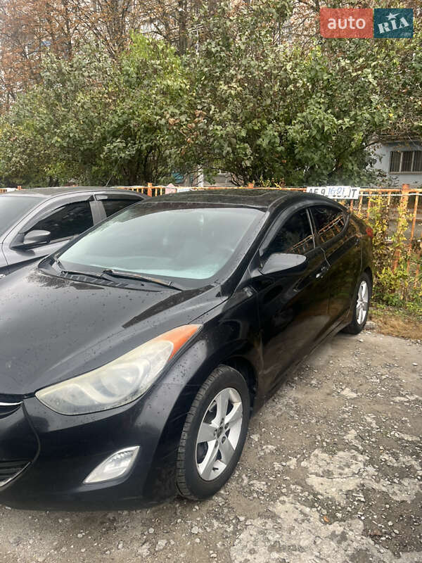 2013 hyundai elantra