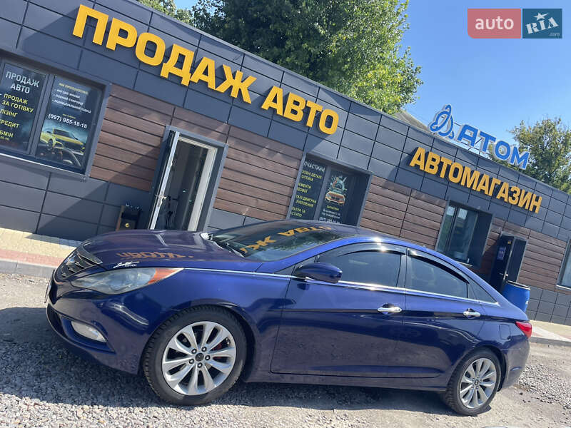 2011 HYUNDAI Sonata