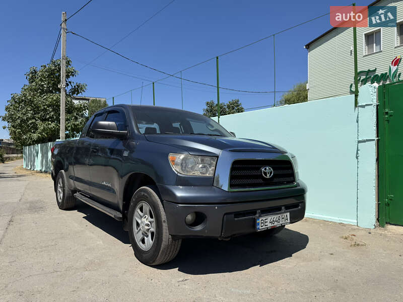 2008 toyota tundra