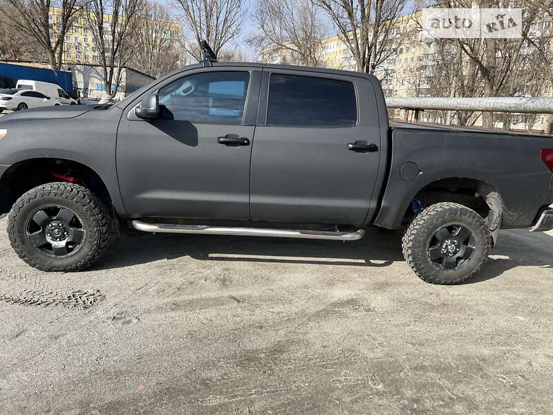 2008 toyota tundra
