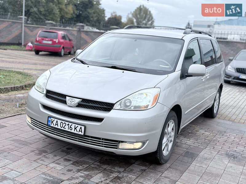 2005 toyota sienna