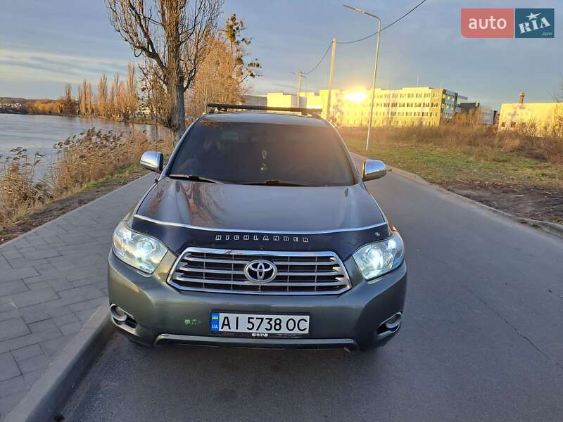 2010 toyota highlander
