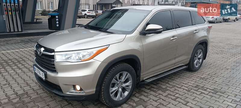 2014 toyota highlander