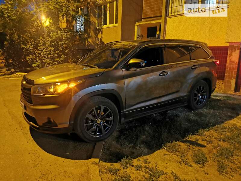 2014 toyota highlander