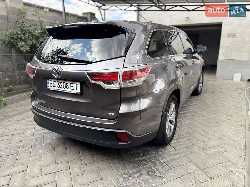 2016 toyota highlander