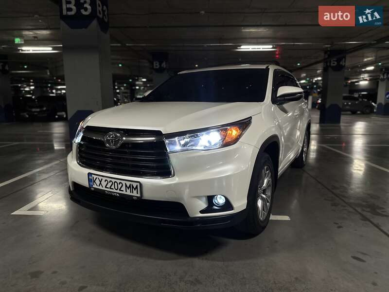 2016 toyota highlander