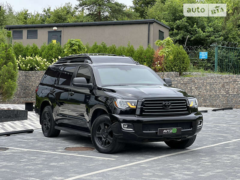 2013 toyota sequoia