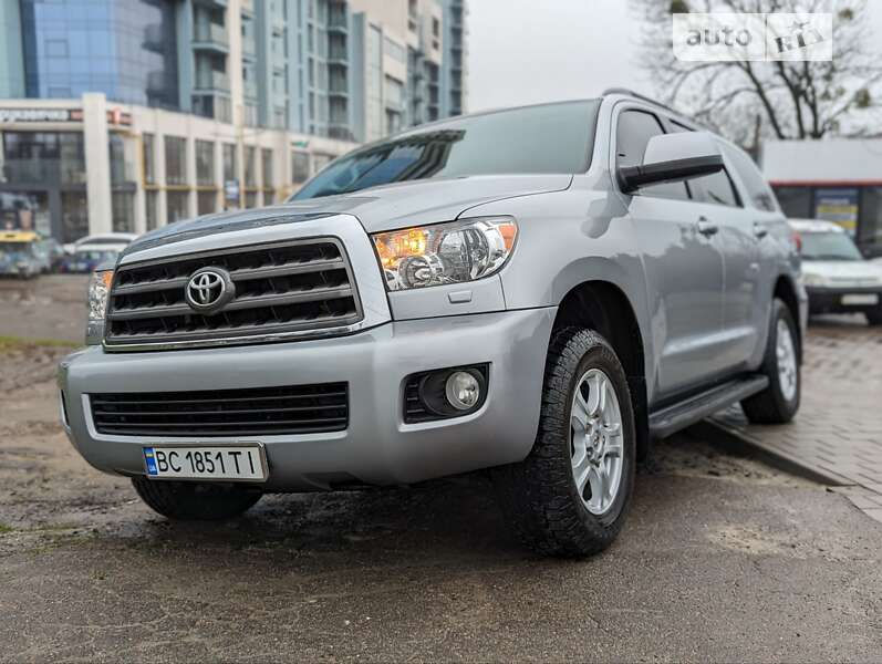 2016 toyota sequoia