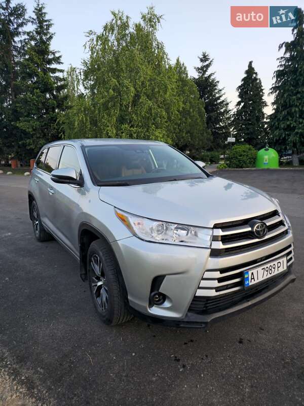 2018 toyota highlander