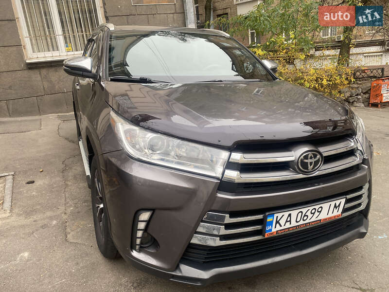 2019 toyota highlander