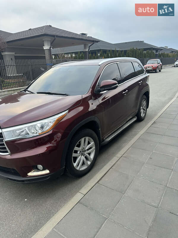 2016 toyota highlander