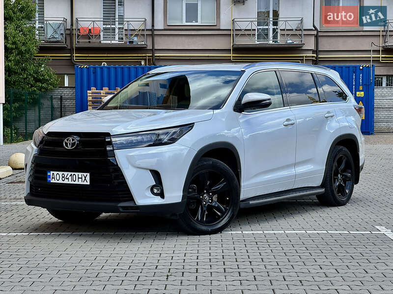 2016 toyota highlander