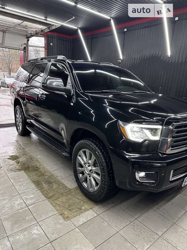 2016 toyota sequoia