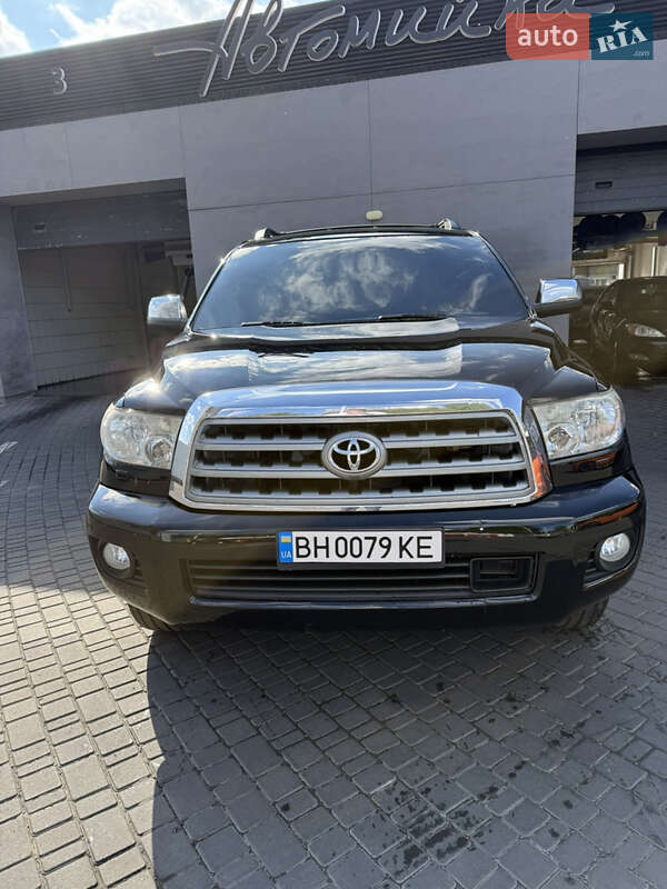 2013 toyota sequoia