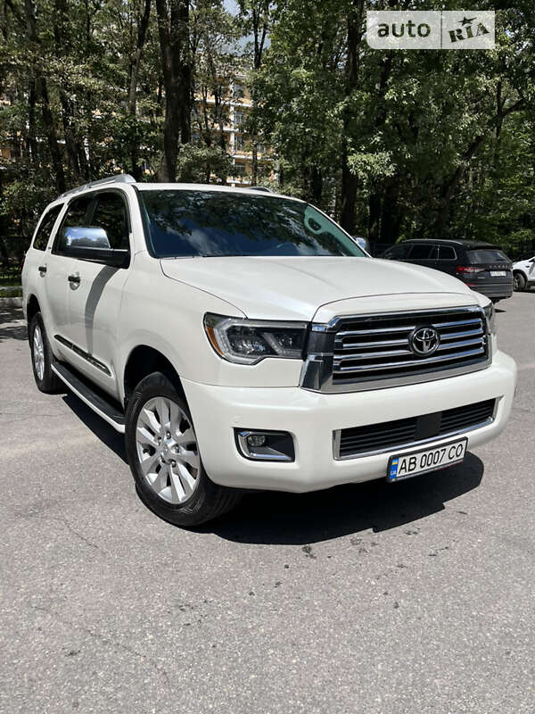 2018 toyota sequoia