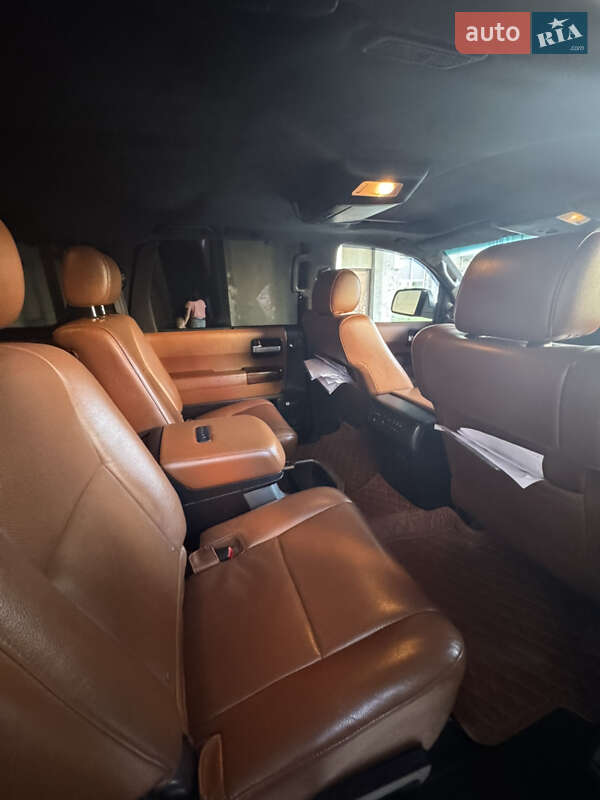 2015 toyota sequoia