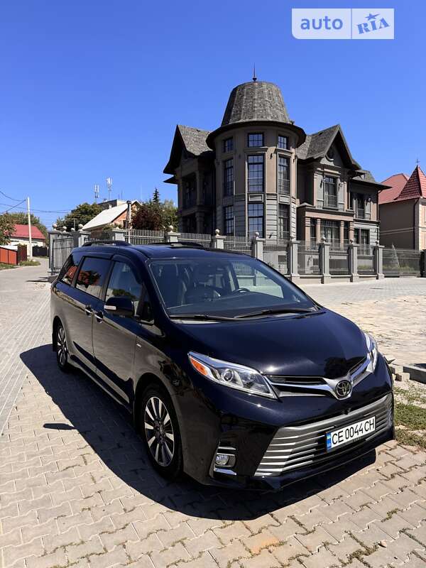2018 toyota sienna