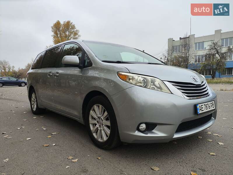 2017 toyota sienna