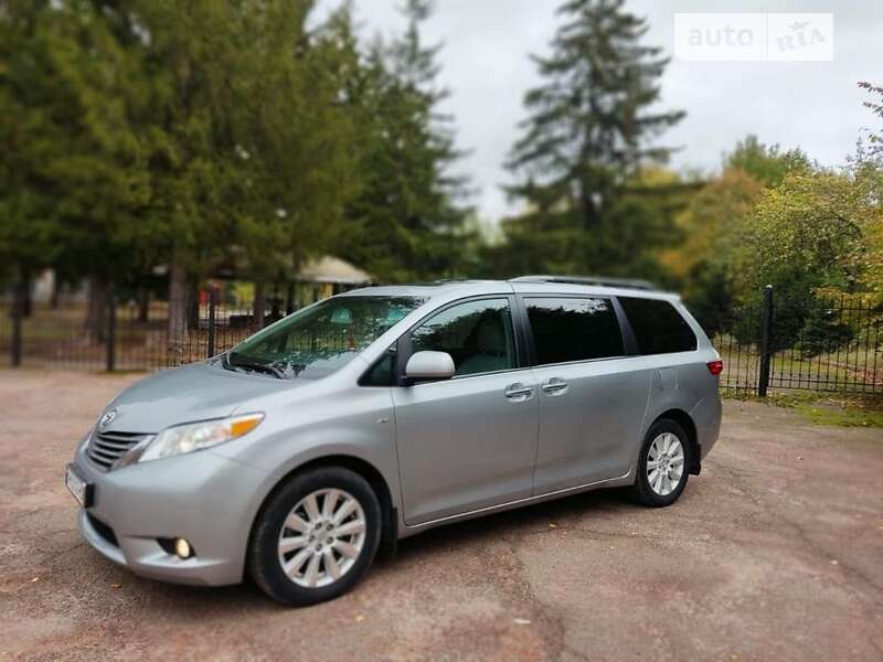 2016 toyota sienna