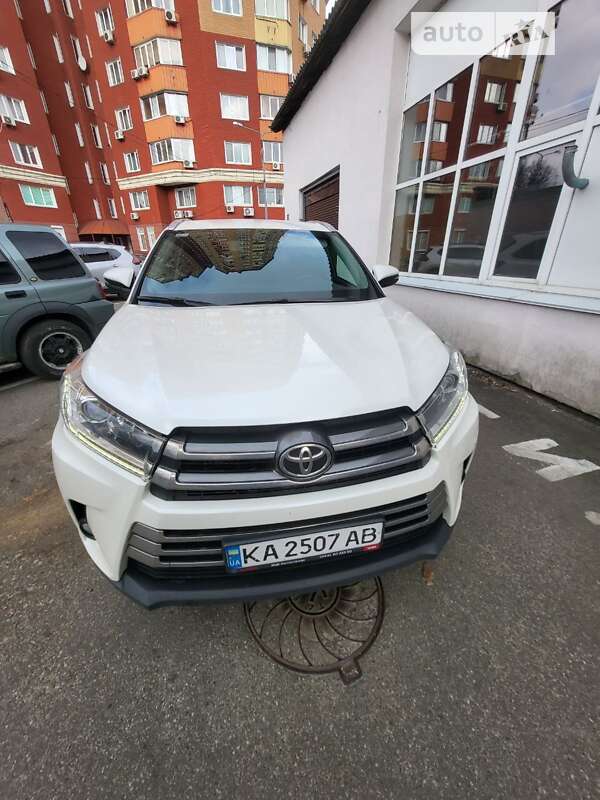 2019 toyota highlander