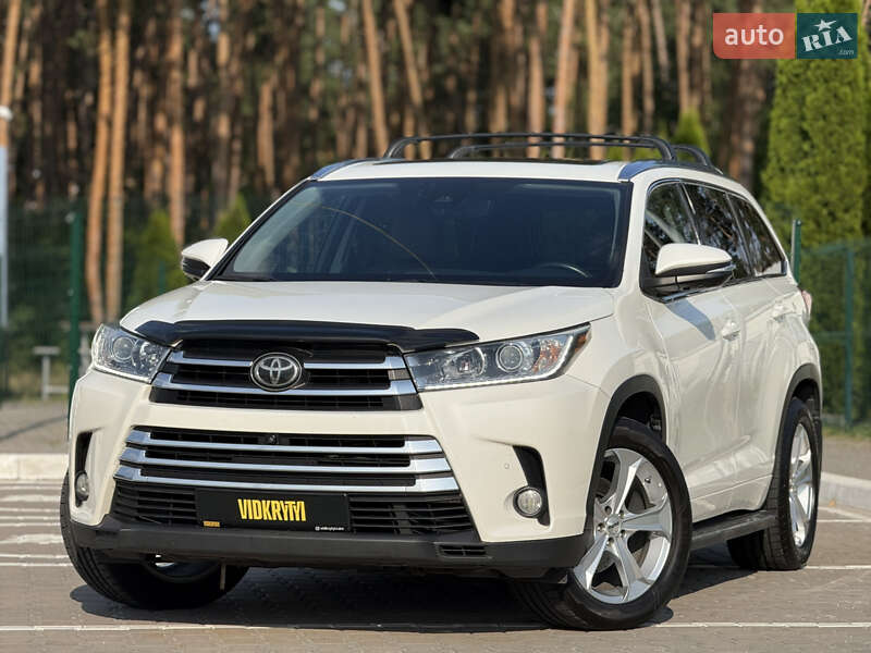 2017 toyota highlander