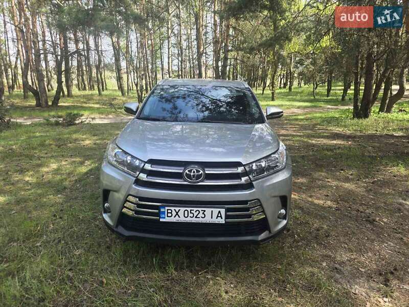 2019 toyota highlander