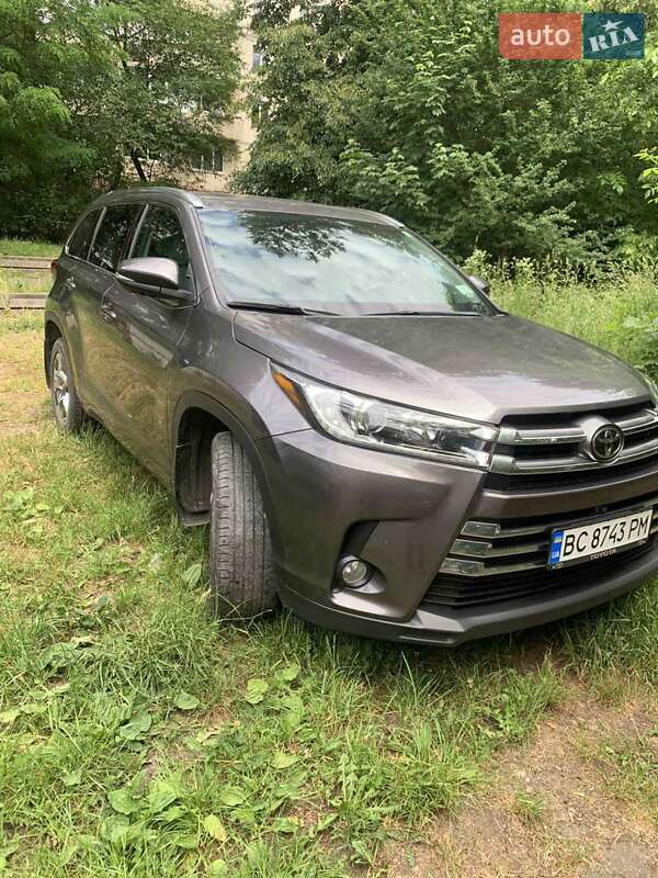 2017 toyota highlander