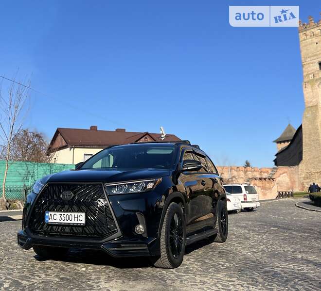2017 toyota highlander
