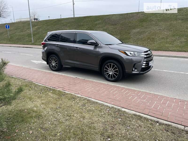 2018 toyota highlander