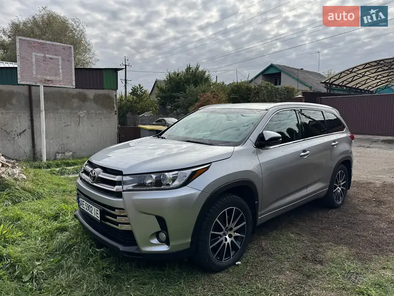 2017 toyota highlander