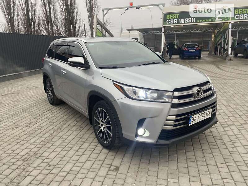 2017 toyota highlander