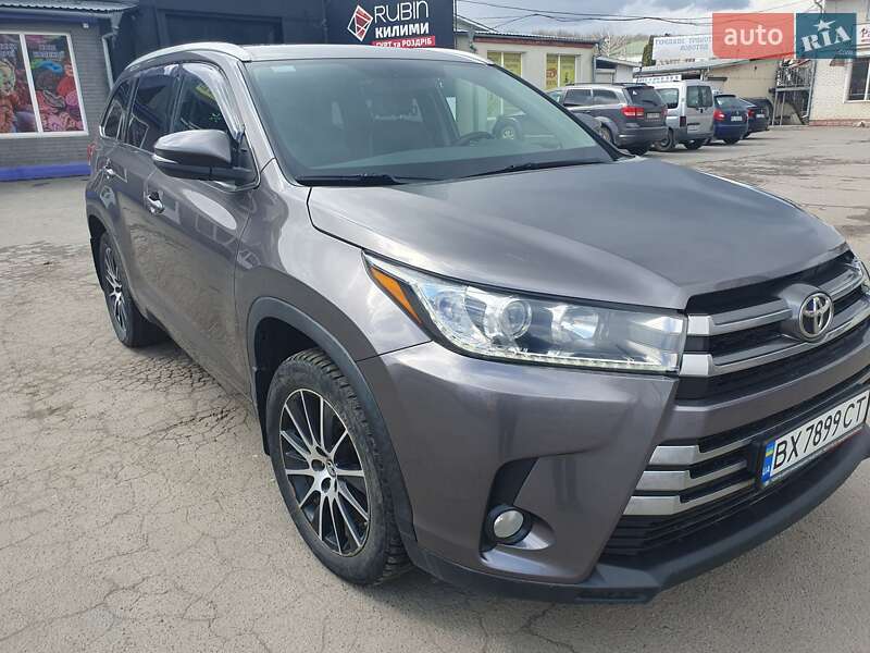 2019 toyota highlander