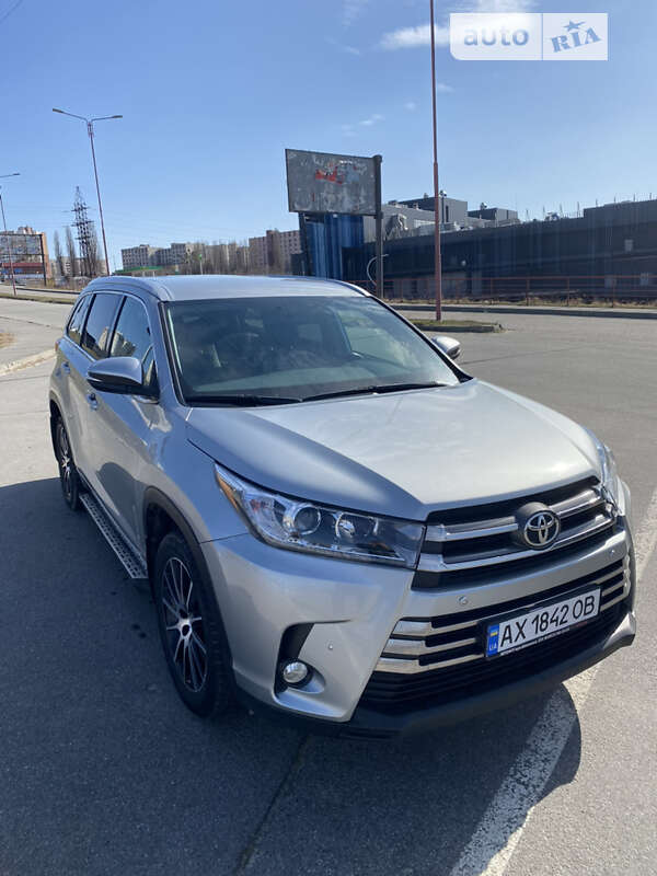 2019 toyota highlander