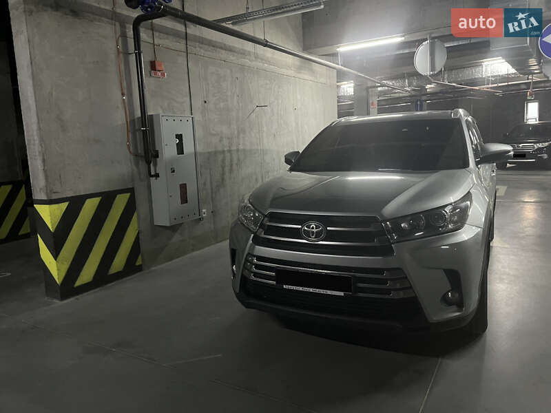 2019 toyota highlander