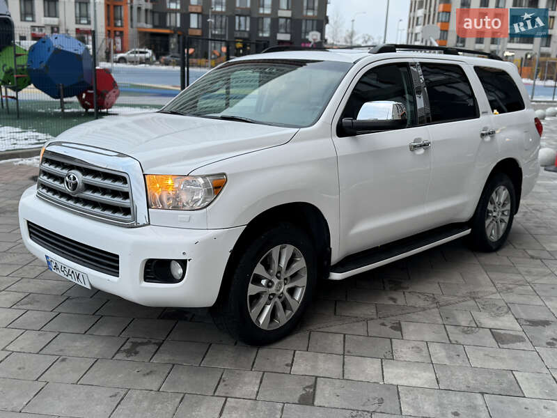 2010 toyota sequoia