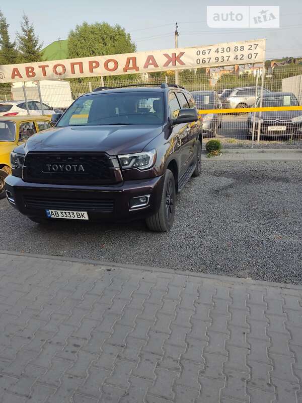 2013 toyota sequoia