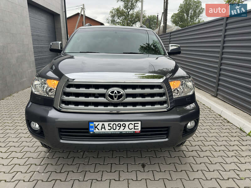 2015 toyota sequoia