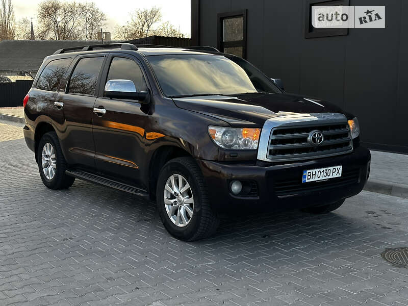 2012 toyota sequoia