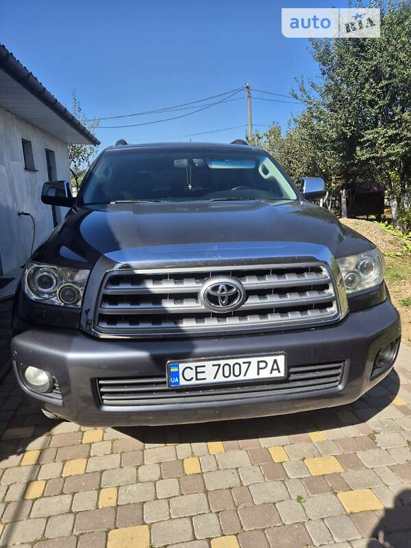 2012 toyota sequoia