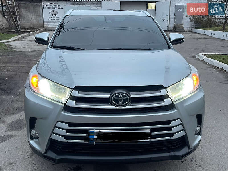 2018 toyota highlander