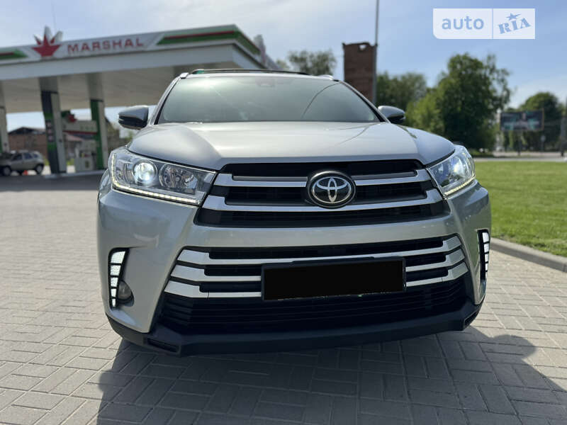 2018 toyota highlander
