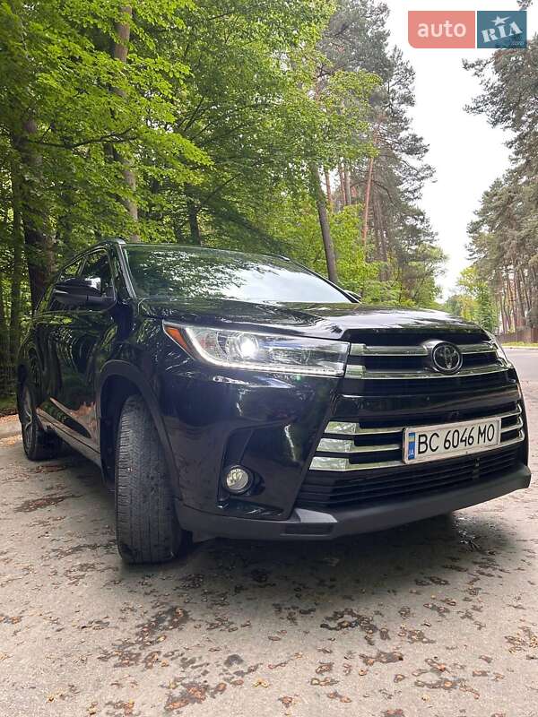 2016 toyota highlander