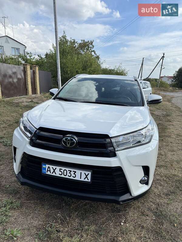 2017 toyota highlander