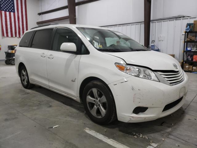 2015 toyota sienna le
