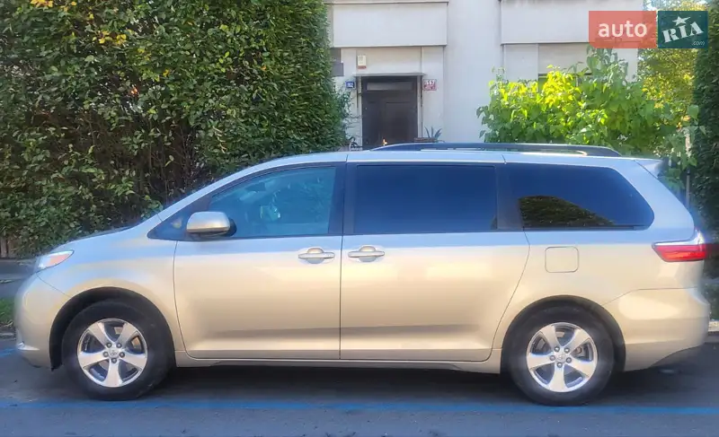 2016 toyota sienna