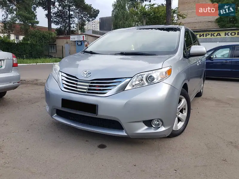 2015 toyota sienna